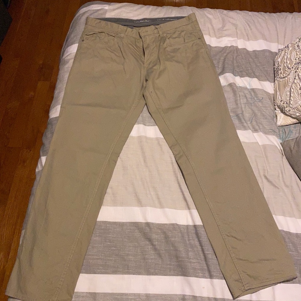 Calvin Klein Jeans SIZE 38 slim straight